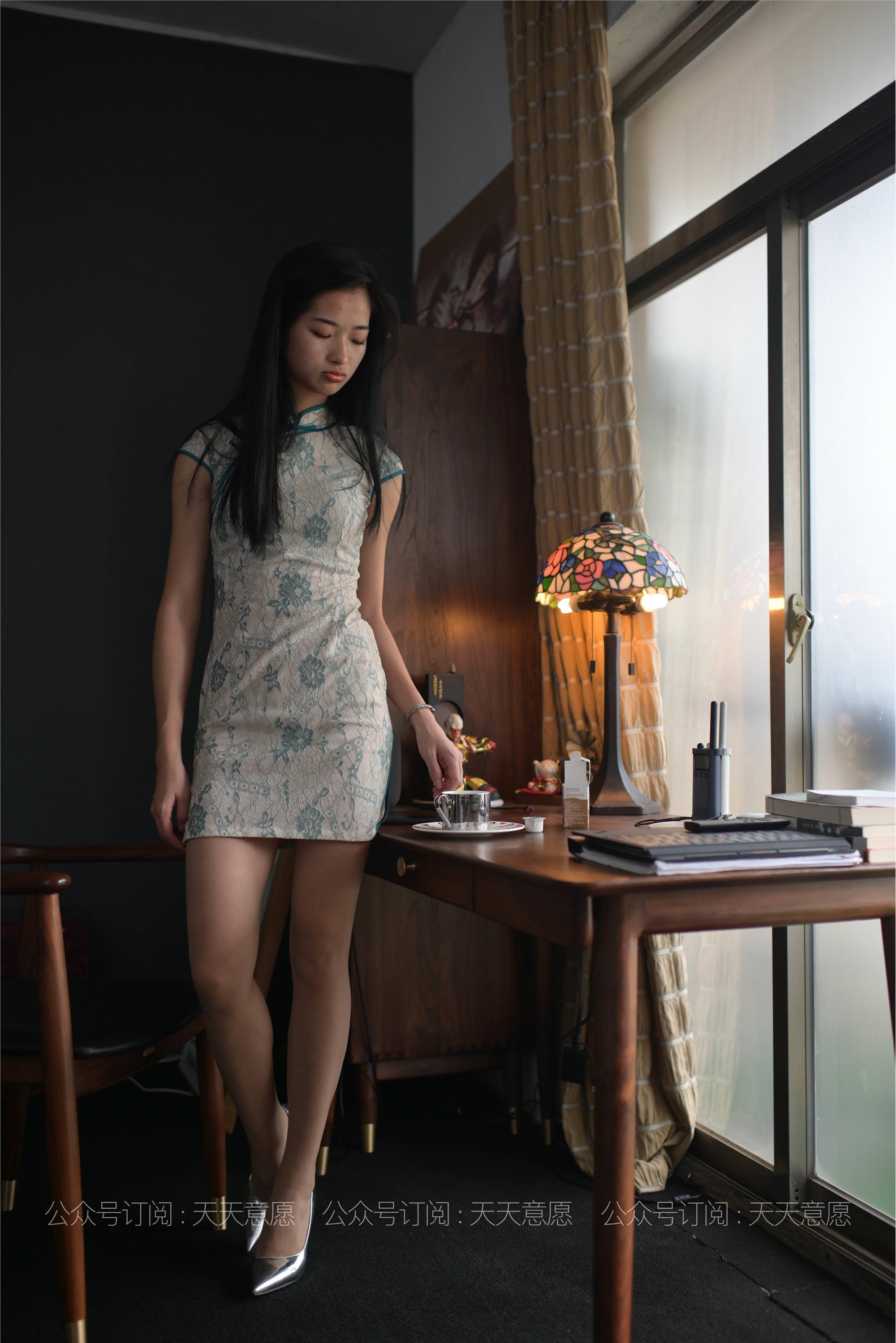 Model: Ning Ning, The Cheongsam Beauty who Loves Reading